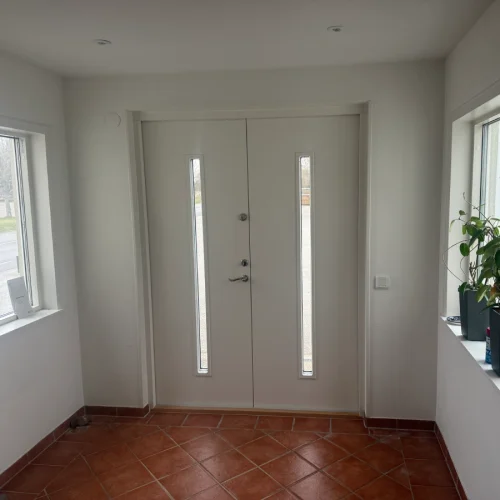 Entré innefrån efter dörrbyte i Ängelholm