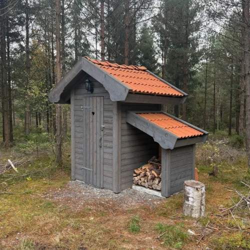 Utedass till maskinhall i Knäred